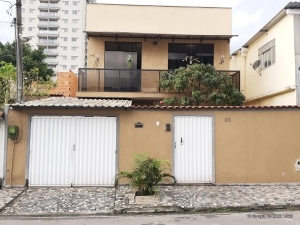 CASA FRENTE DE RUA-3 QUARTOS-NIL?POLIS - RJ-NOVA CIDADE